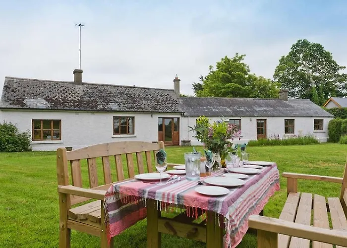 The Bunker Cottage, Baltray 펜션 *