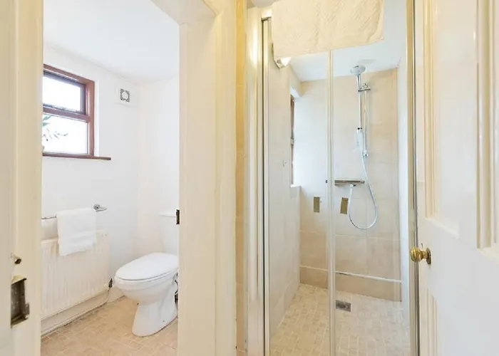 The Bunker Cottage, Baltray בית נופש