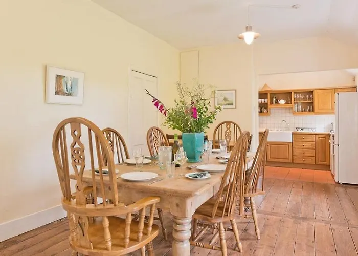 The Bunker Cottage, Baltray 펜션