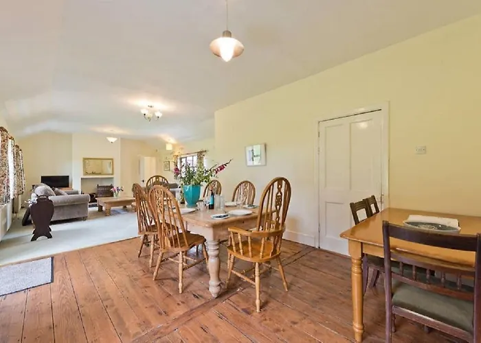 The Bunker Cottage, Baltray 펜션